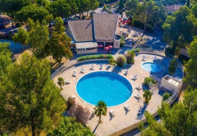 Sejour Inoubliable En Provence, Camping 4* La Roque-d'Antheron Ngoại thất bức ảnh