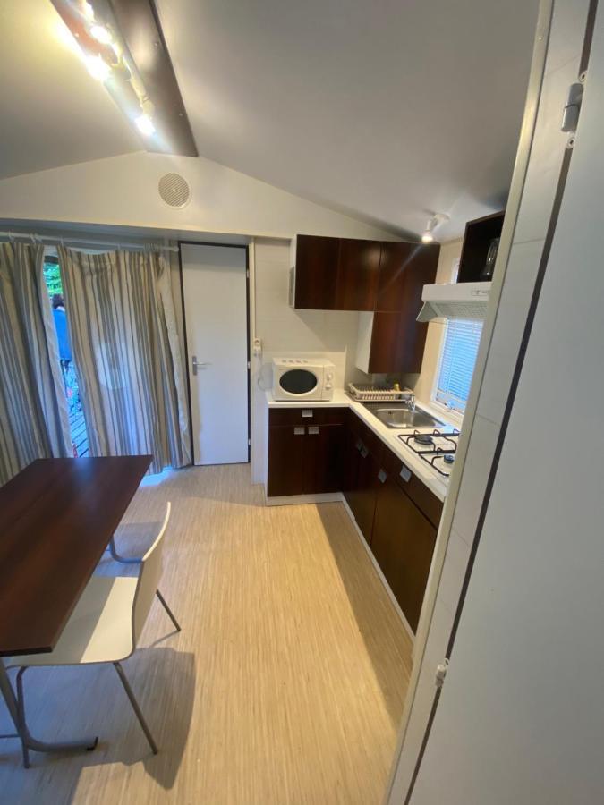 Sejour Inoubliable En Provence, Camping 4* La Roque-d'Antheron Ngoại thất bức ảnh